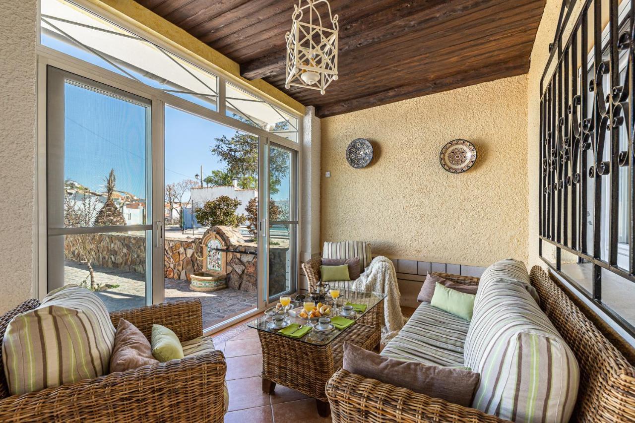 Waou Deluxe Cottage Titulcia 外观 照片