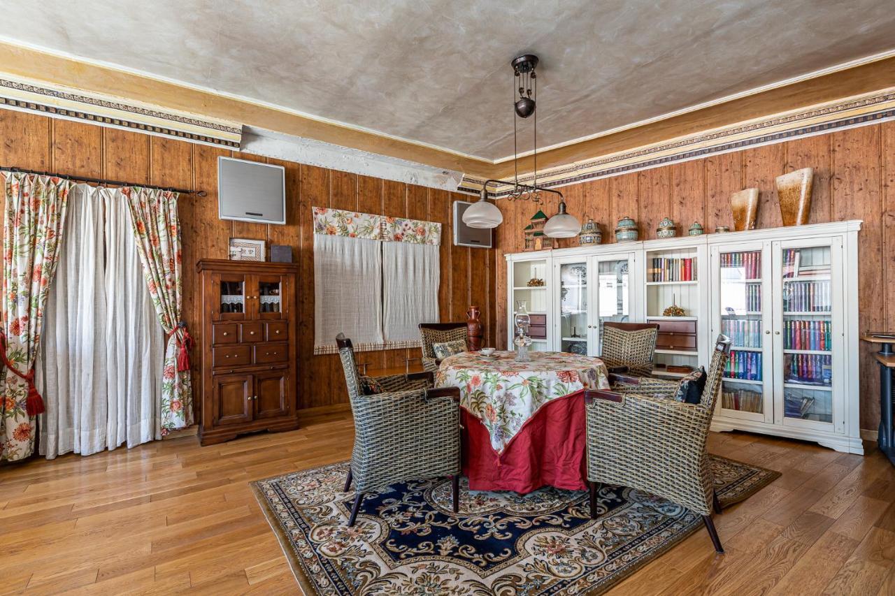 Waou Deluxe Cottage Titulcia 外观 照片