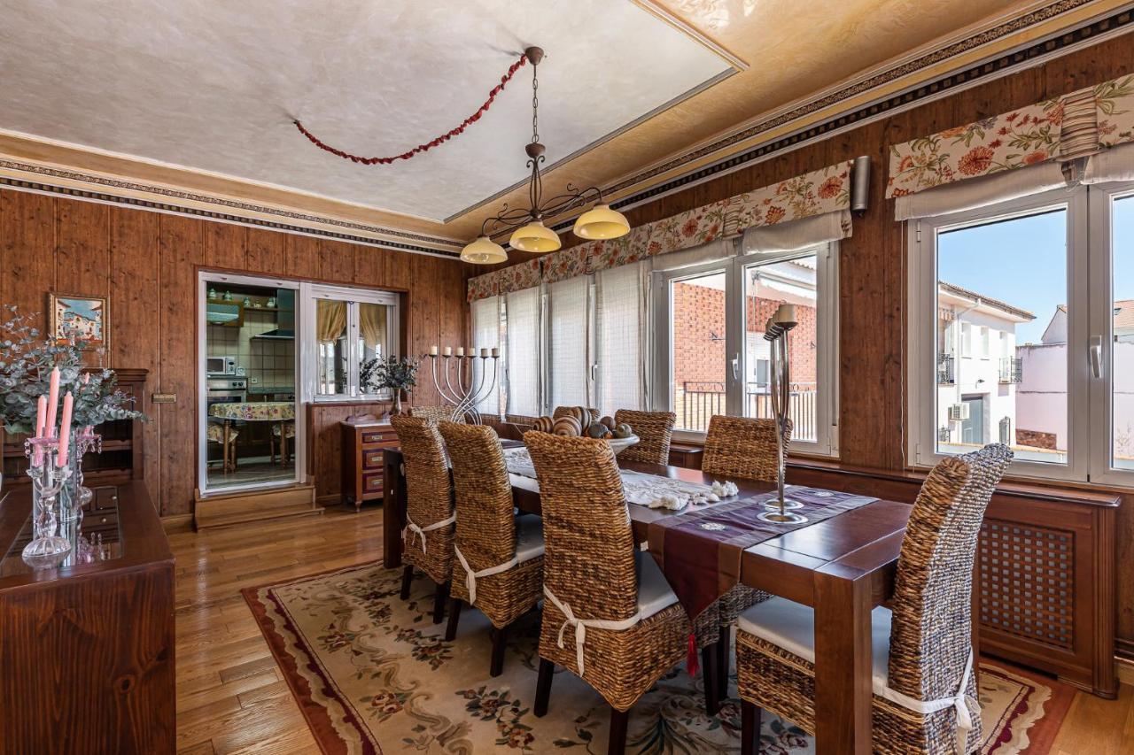Waou Deluxe Cottage Titulcia 外观 照片