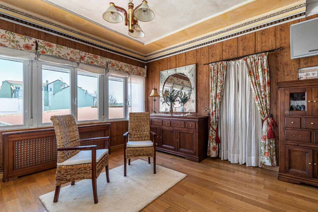 Waou Deluxe Cottage Titulcia 外观 照片