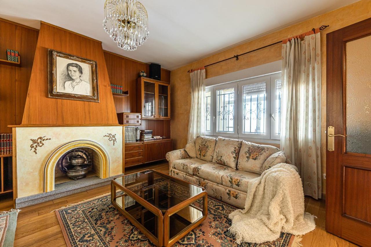 Waou Deluxe Cottage Titulcia 外观 照片