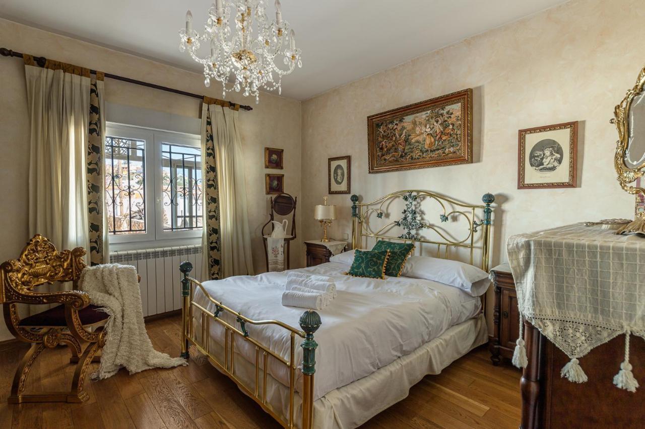 Waou Deluxe Cottage Titulcia 外观 照片